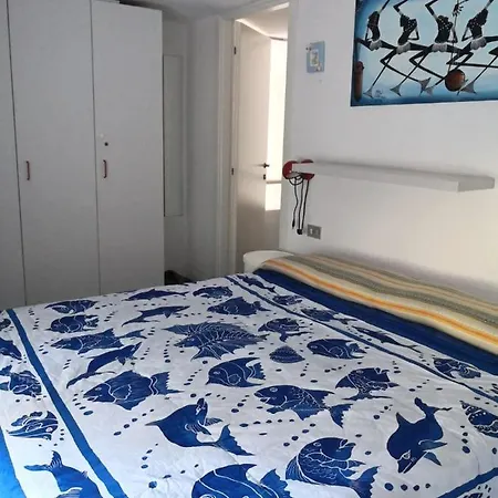 Trilocale Napoleone Apartment *